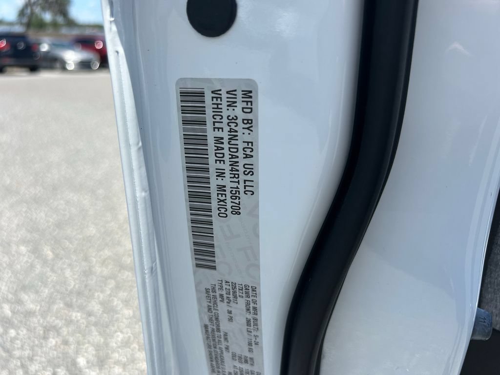 Used 2024 Jeep Compass Sport w/ Mopar Graphics Package AWD/4WD image 37