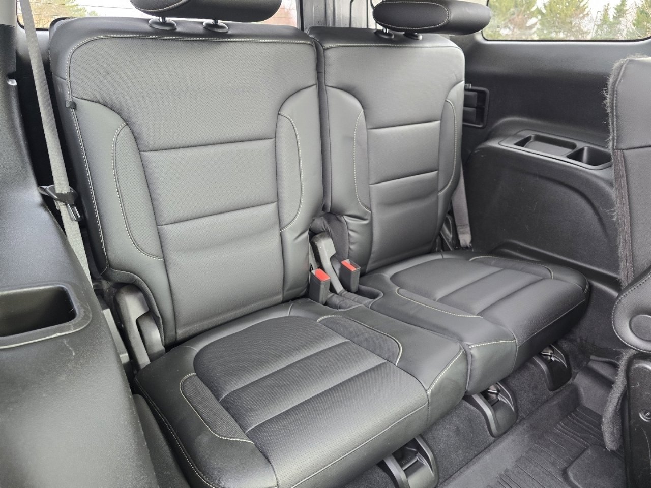 Used 2019 GMC Acadia SLT w/ LPO, Floor Liner Package image 24