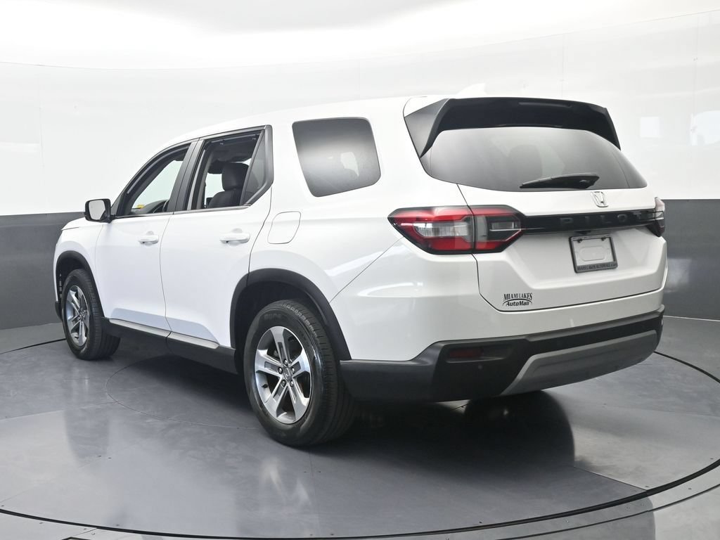 Used 2025 Honda Pilot EX-L image 4