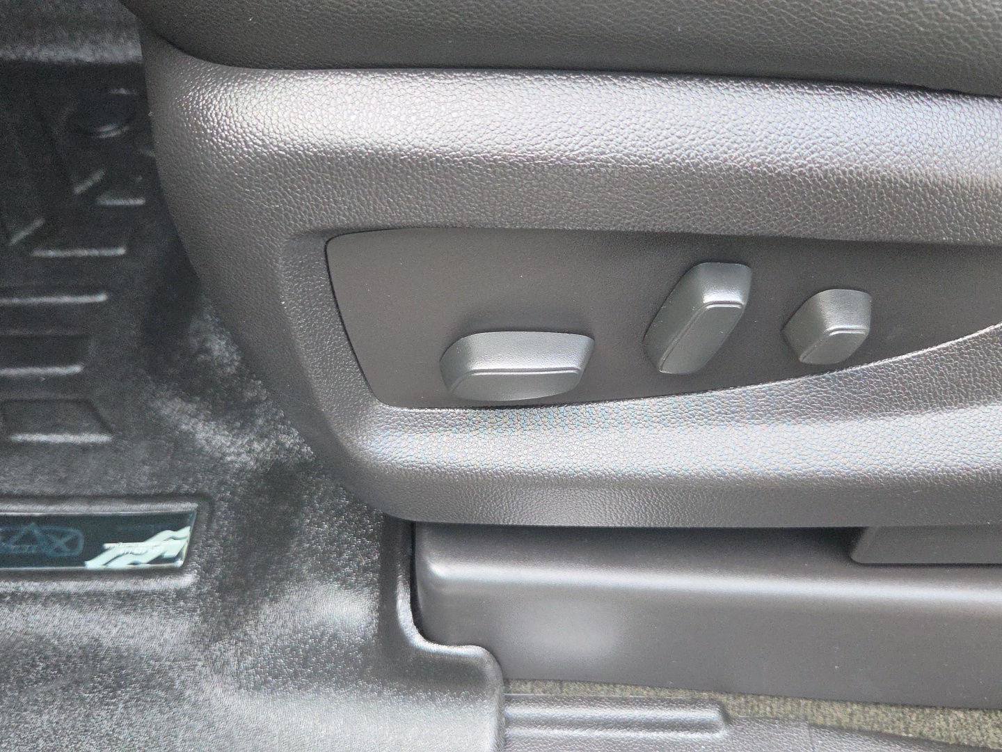 Used 2018 Chevrolet Tahoe LT AWD/4WD image 10