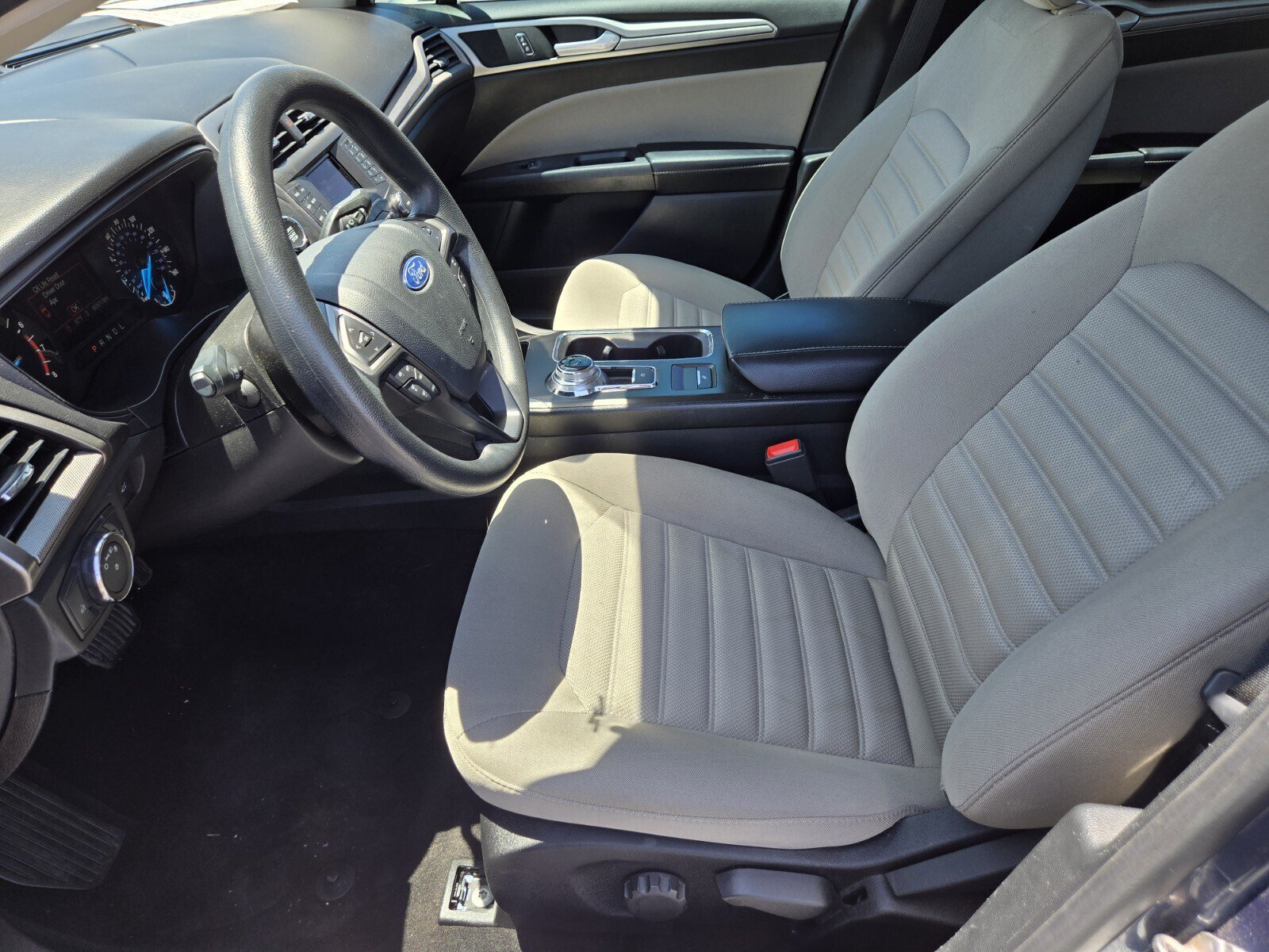 Used 2019 Ford Fusion S FWD image 7