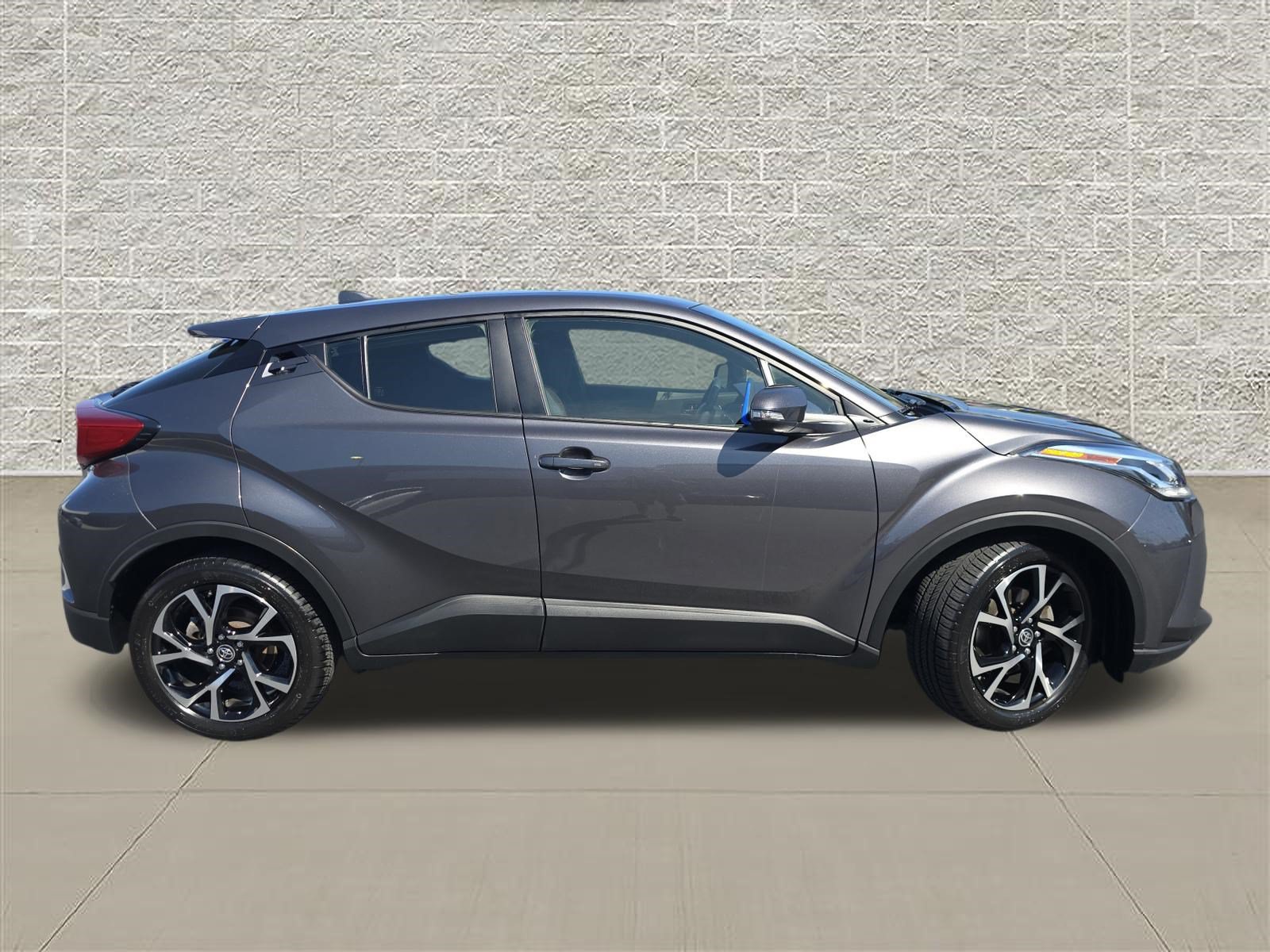 Used 2020 Toyota C-HR XLE FWD image 8