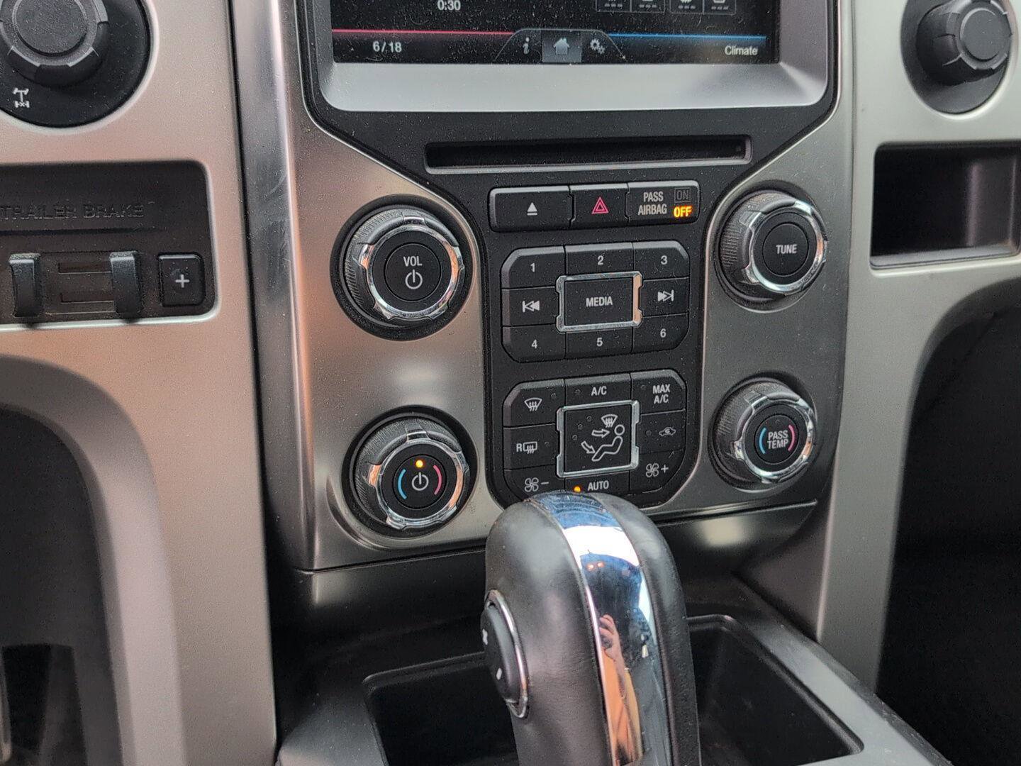 Used 2014 Ford F150 FX4 w/ Equipment Group 402A Luxury image 26