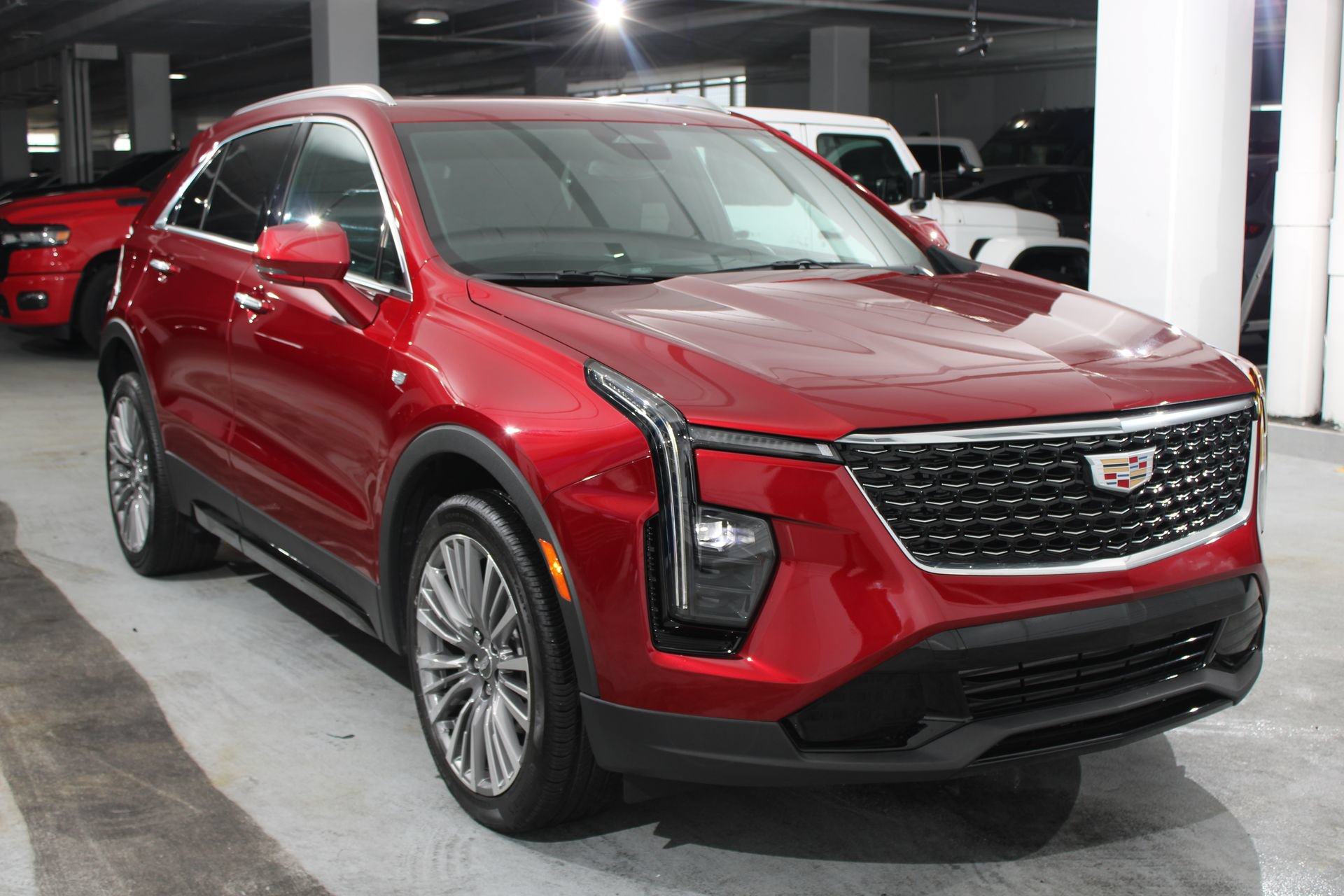 Used 2024 Cadillac XT4 Premium Luxury FWD image 7