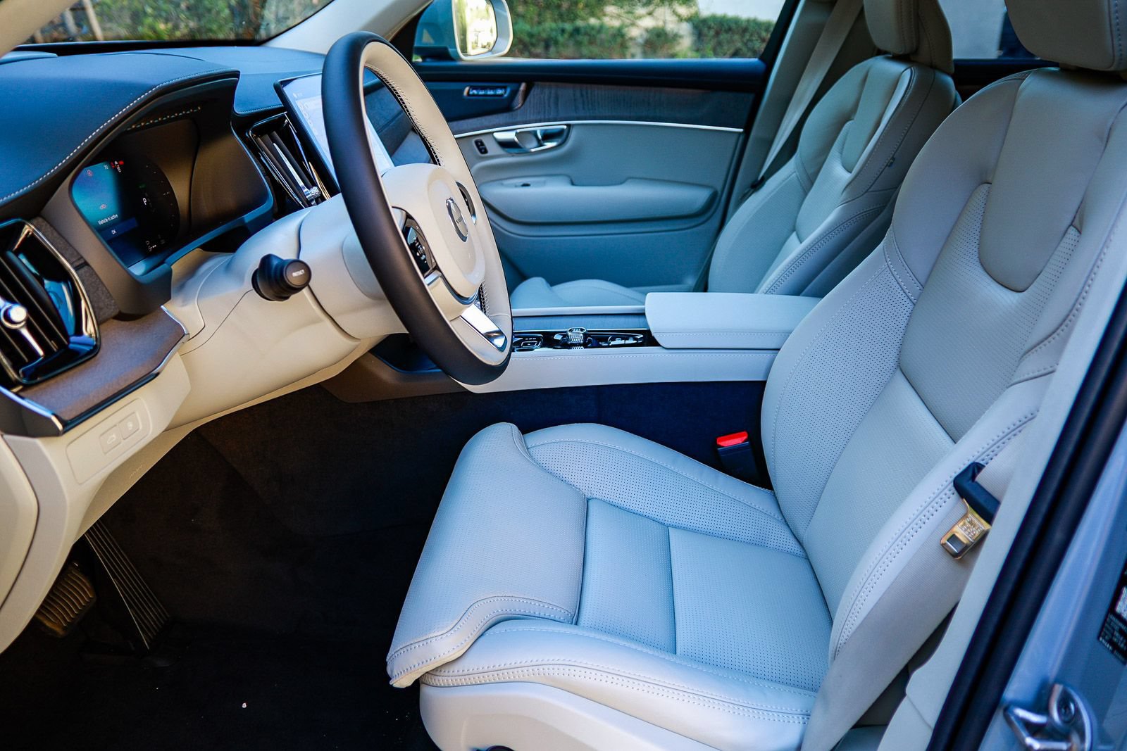 New 2026 Volvo XC90 T8 Ultra w/ Protection Package Premier AWD/4WD image 20