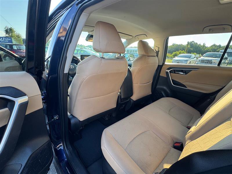 Used 2022 Toyota RAV4 XLE image 37