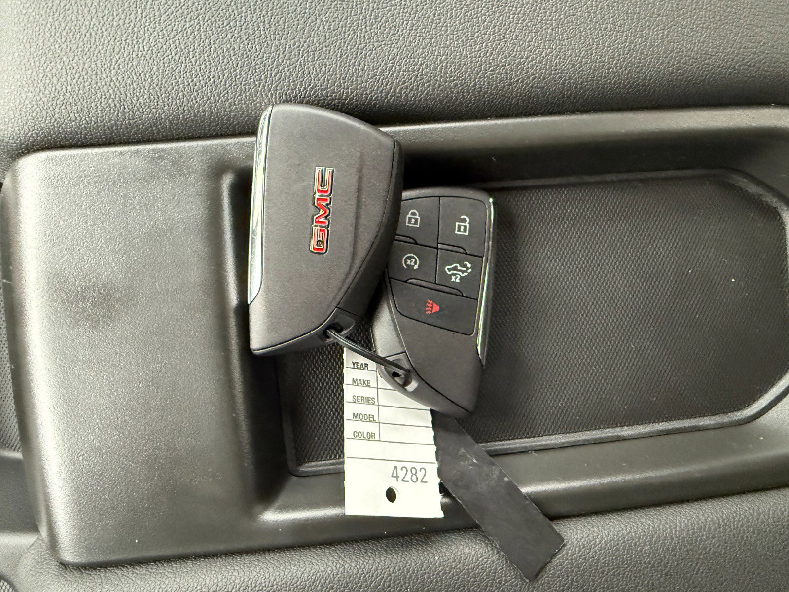 New 2026 GMC Sierra 3500 SLE image 30