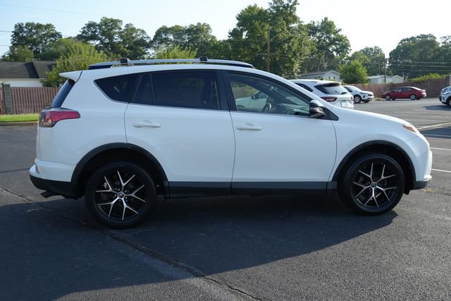 Used 2016 Toyota RAV4 SE w/ Advanced Technology Package AWD/4WD image 10
