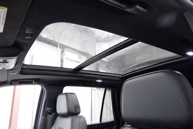 Used 2023 GMC Yukon Denali image 39