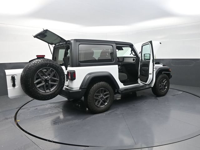 Used 2024 Jeep Wrangler Sport AWD/4WD image 34
