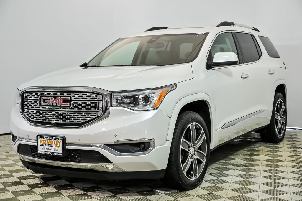 Used 2018 GMC Acadia Denali w/ Technology Package AWD/4WD image 5