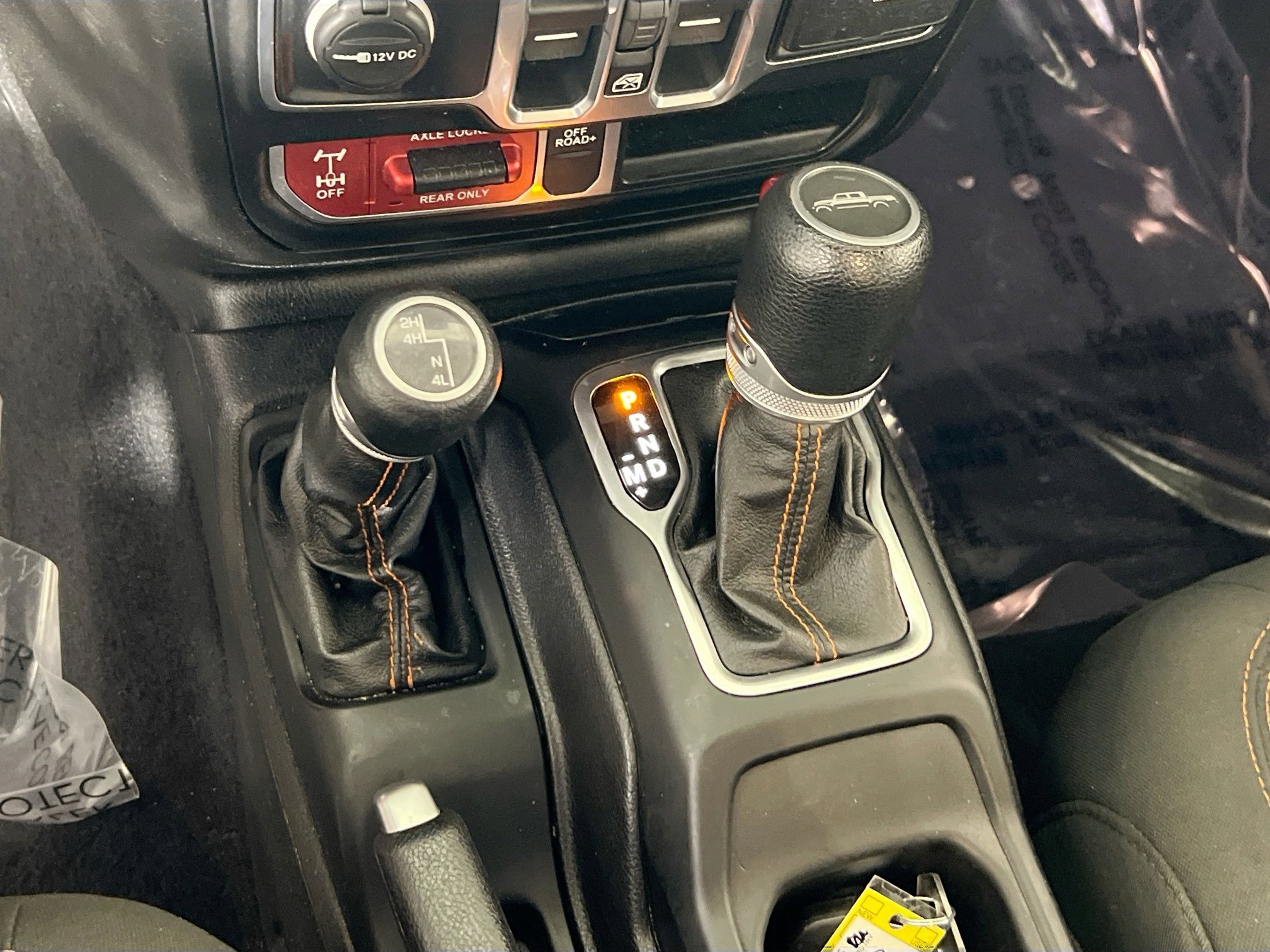 Used 2020 Jeep Gladiator Mojave AWD/4WD image 17