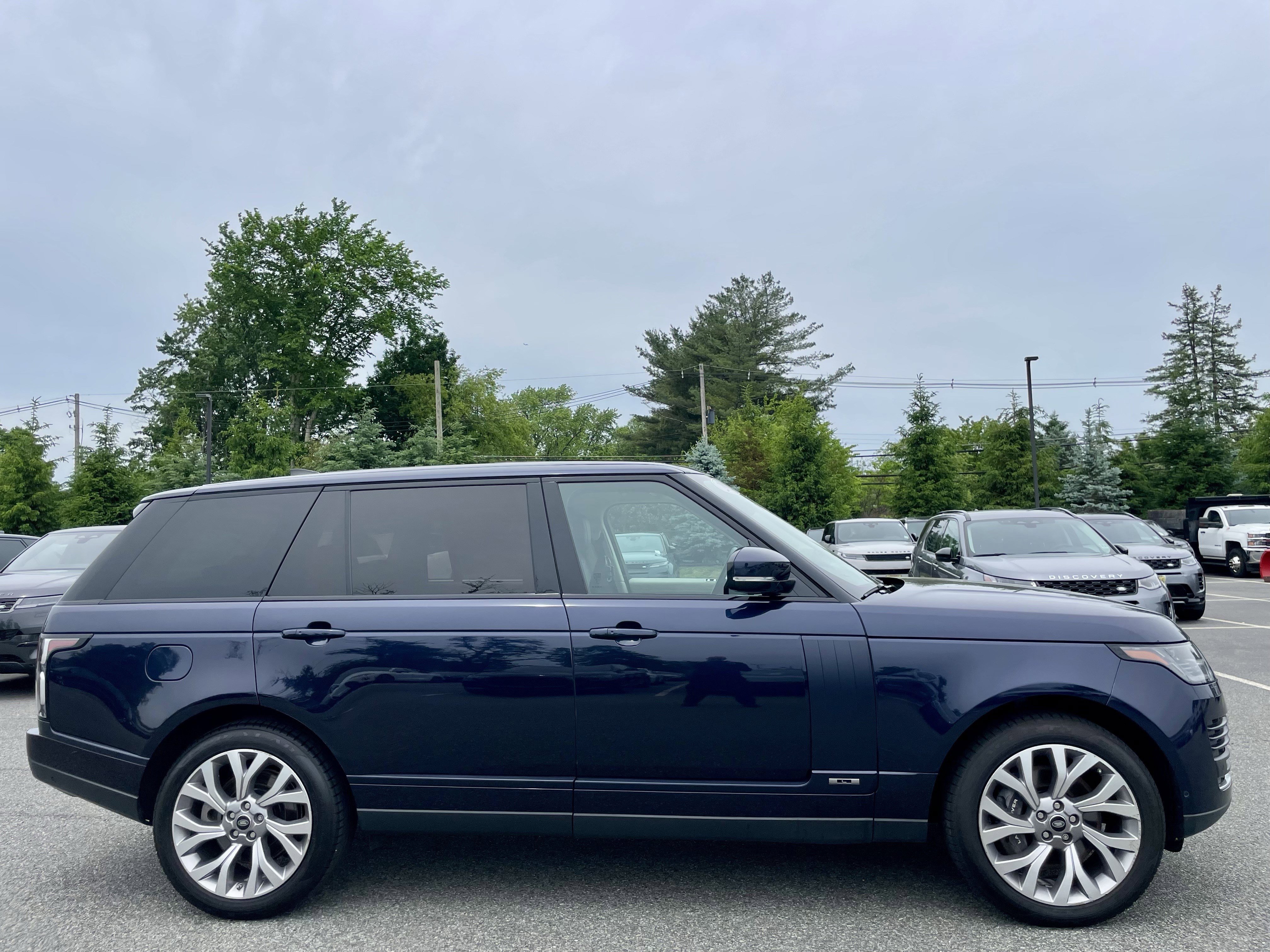 Used 2019 Land Rover Range Rover Long Wheelbase Supercharged AWD/4WD image 4