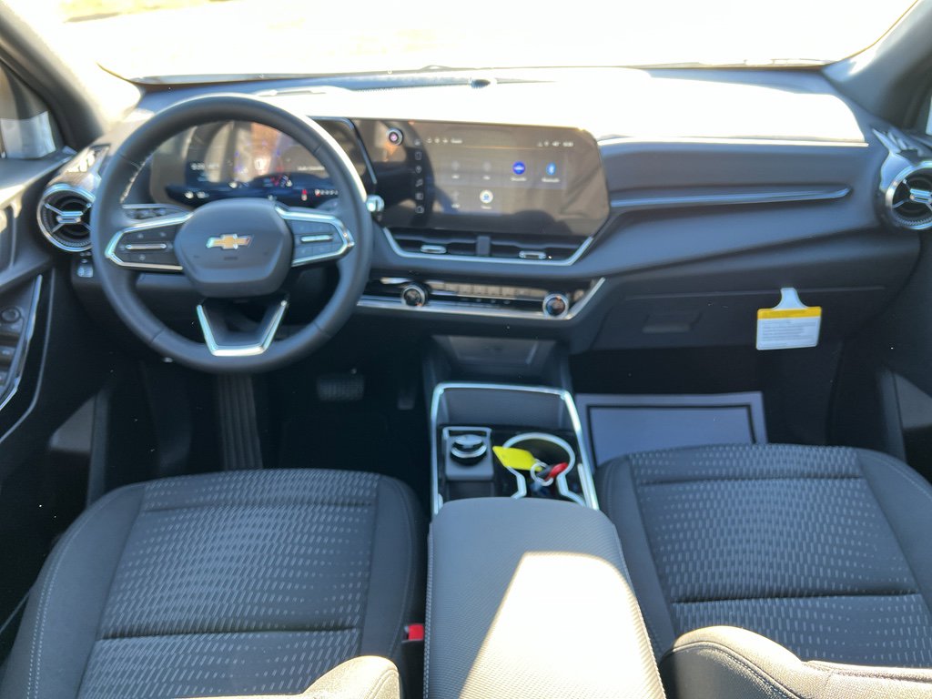 New 2026 Chevrolet Equinox LT image 3