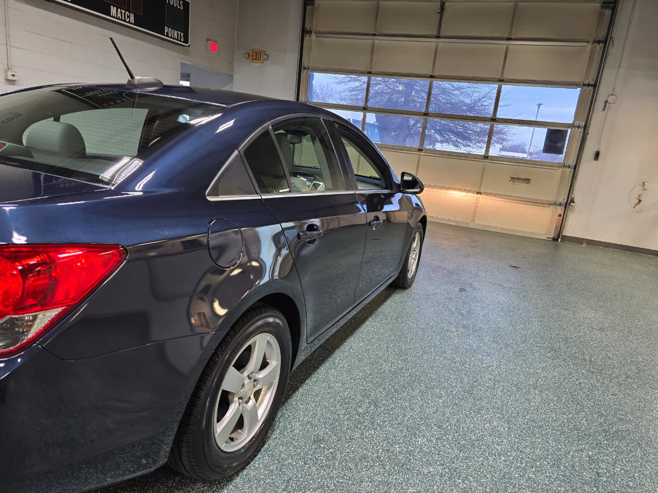 Used 2016 Chevrolet Cruze LT w/ Technology Package image 7