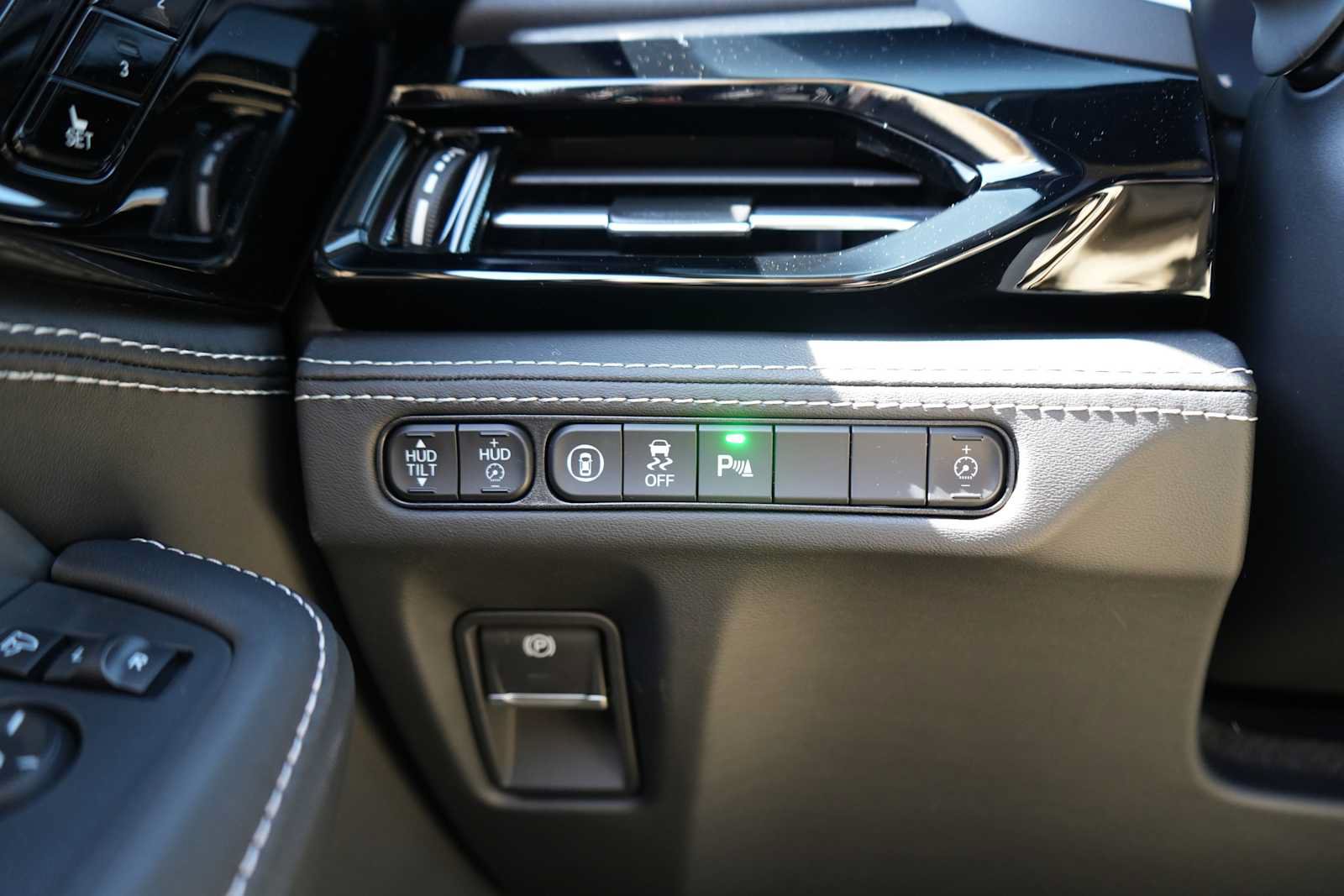 Used 2026 Acura MDX w/ Advance Package AWD/4WD image 24