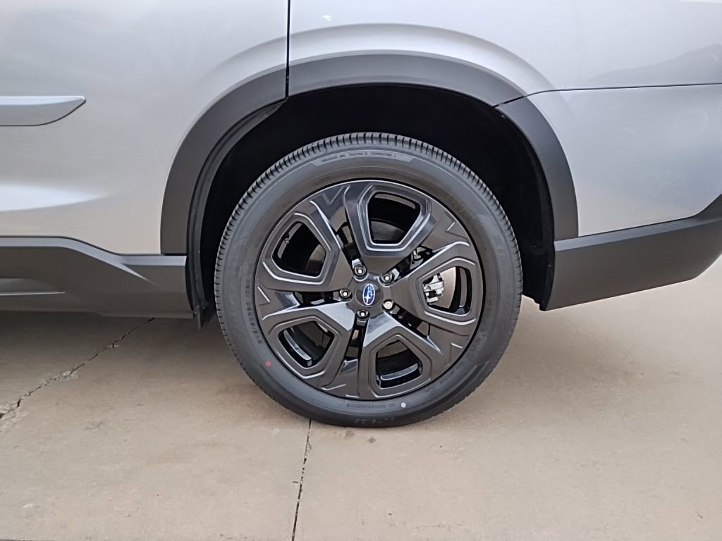 Certified 2025 Subaru Ascent Bronze Edition image 17