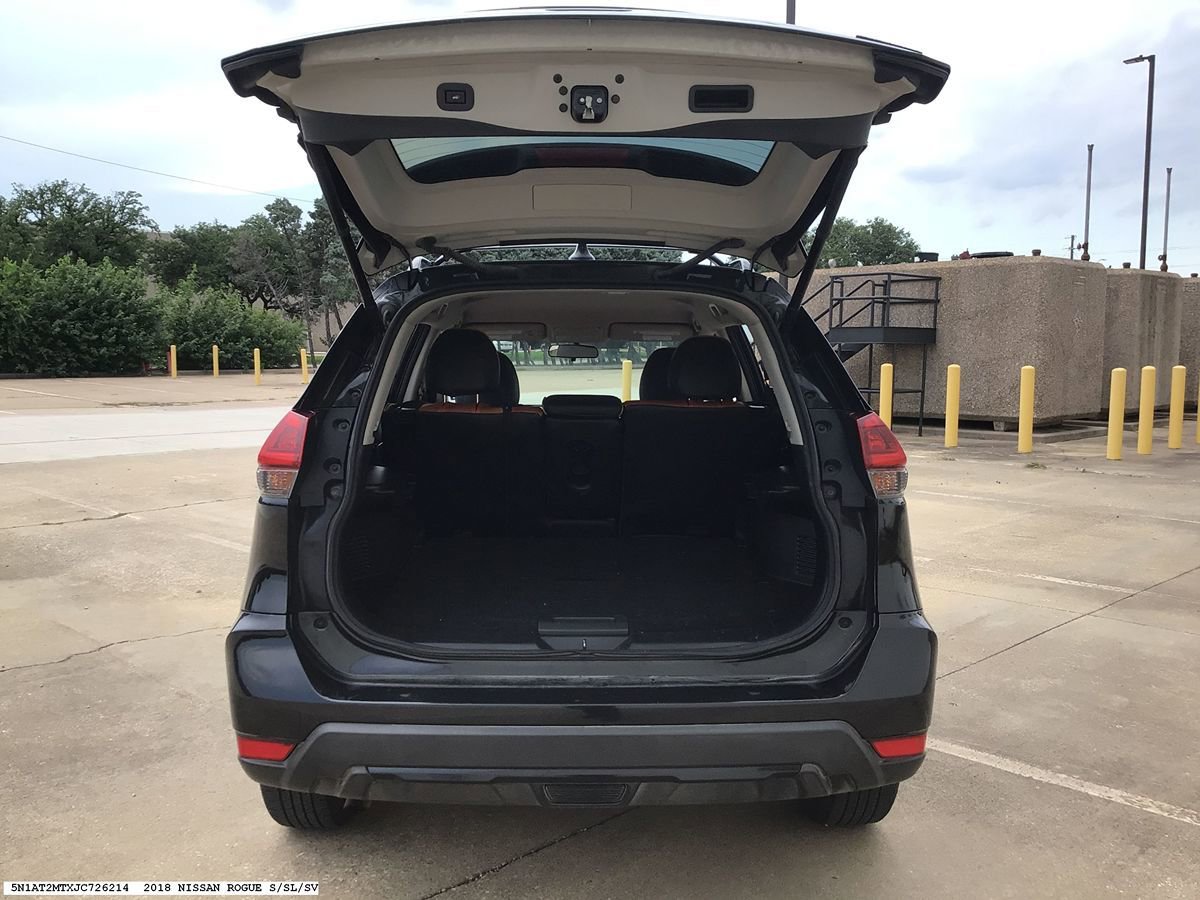 Used 2018 Nissan Rogue SV FWD image 10