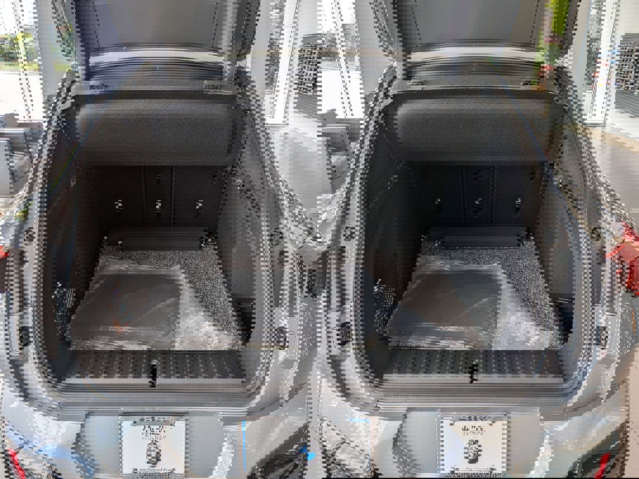 New 2026 BMW X2 xDrive28i w/ Technology Package AWD/4WD image 28