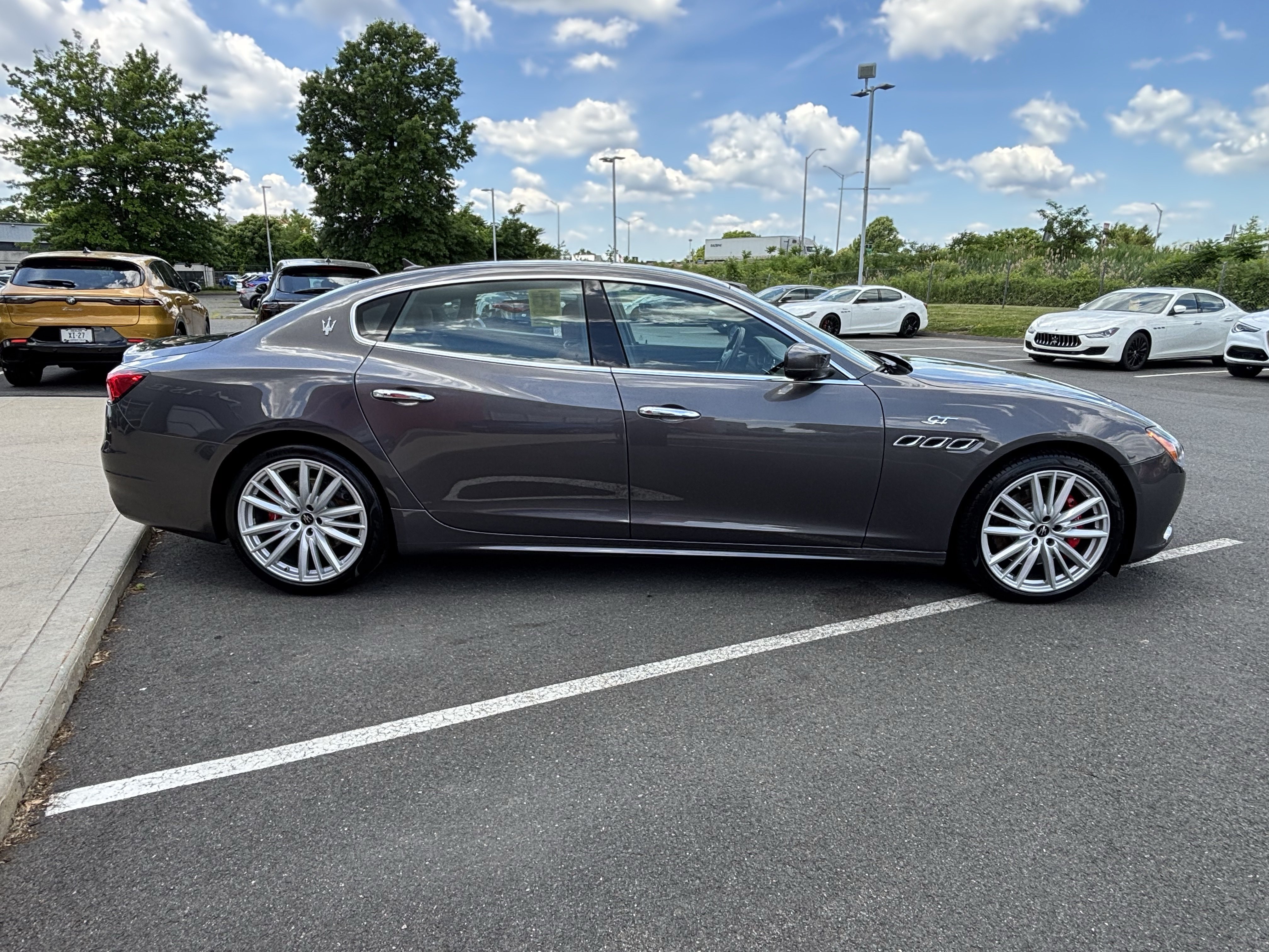Used 2023 Maserati Quattroporte GT RWD image 9