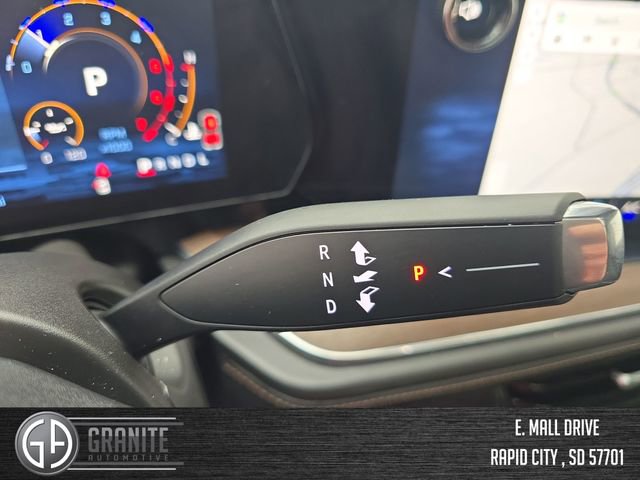 Used 2025 Chevrolet Tahoe High Country AWD/4WD image 24