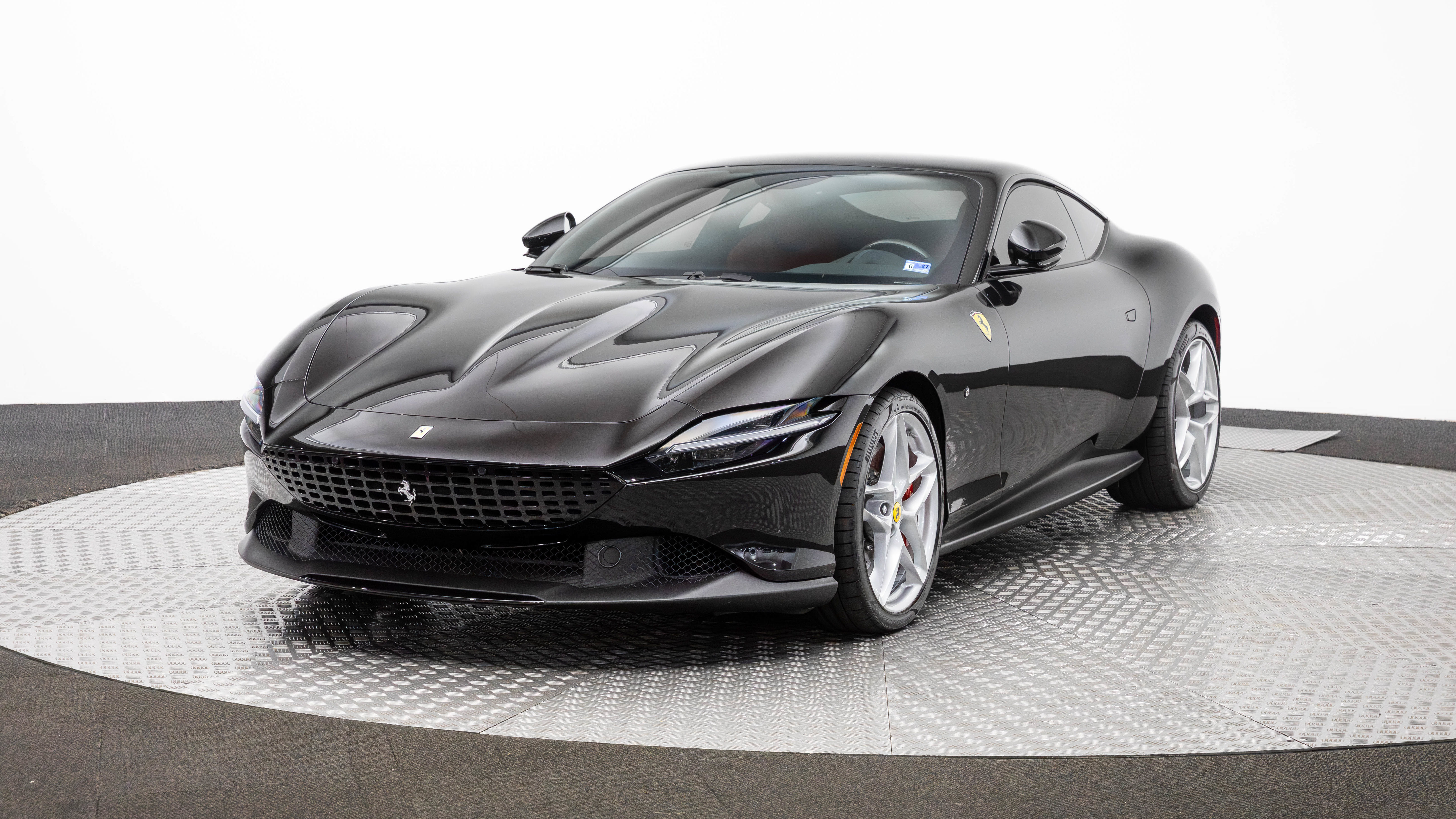 Certified 2022 Ferrari Roma RWD image 1