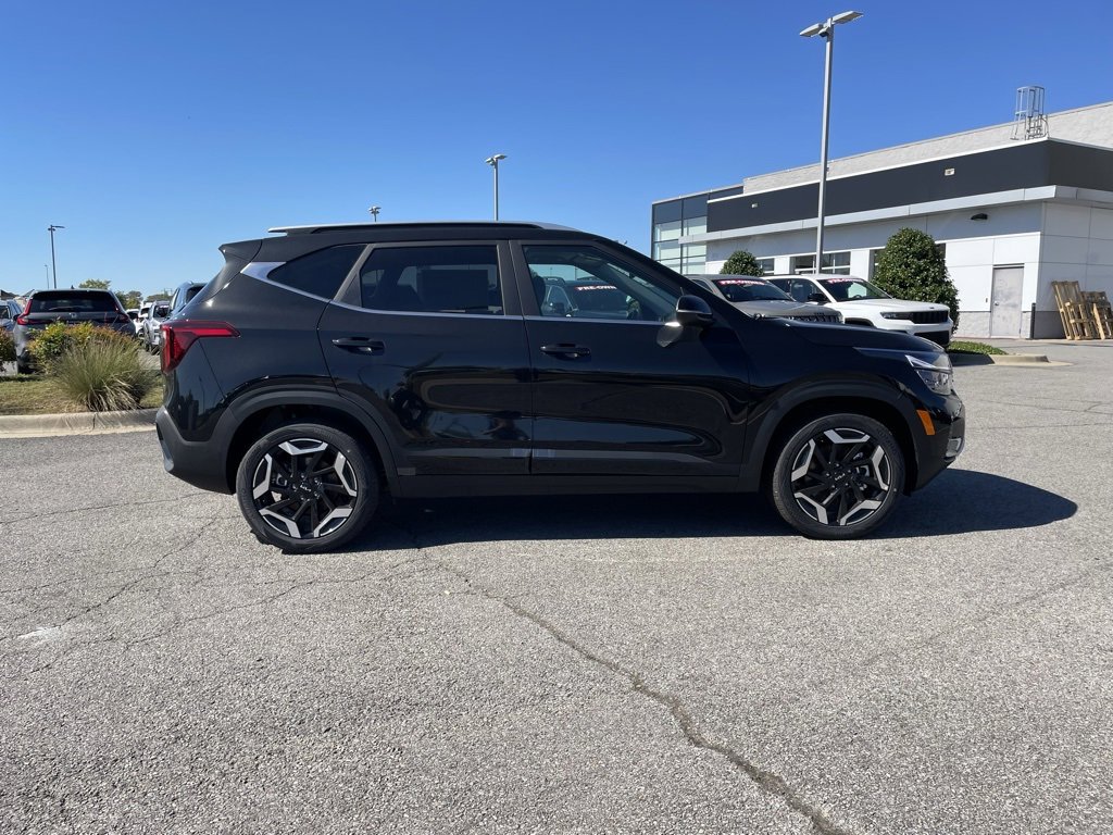 New 2026 Kia Seltos SX w/ SX Sunroof Package image 8