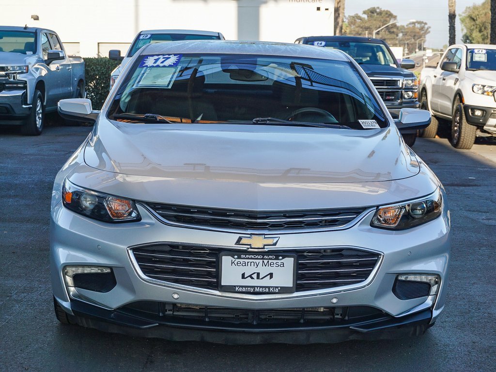 Used 2017 Chevrolet Malibu LT w/ Driver Confidence Package image 2