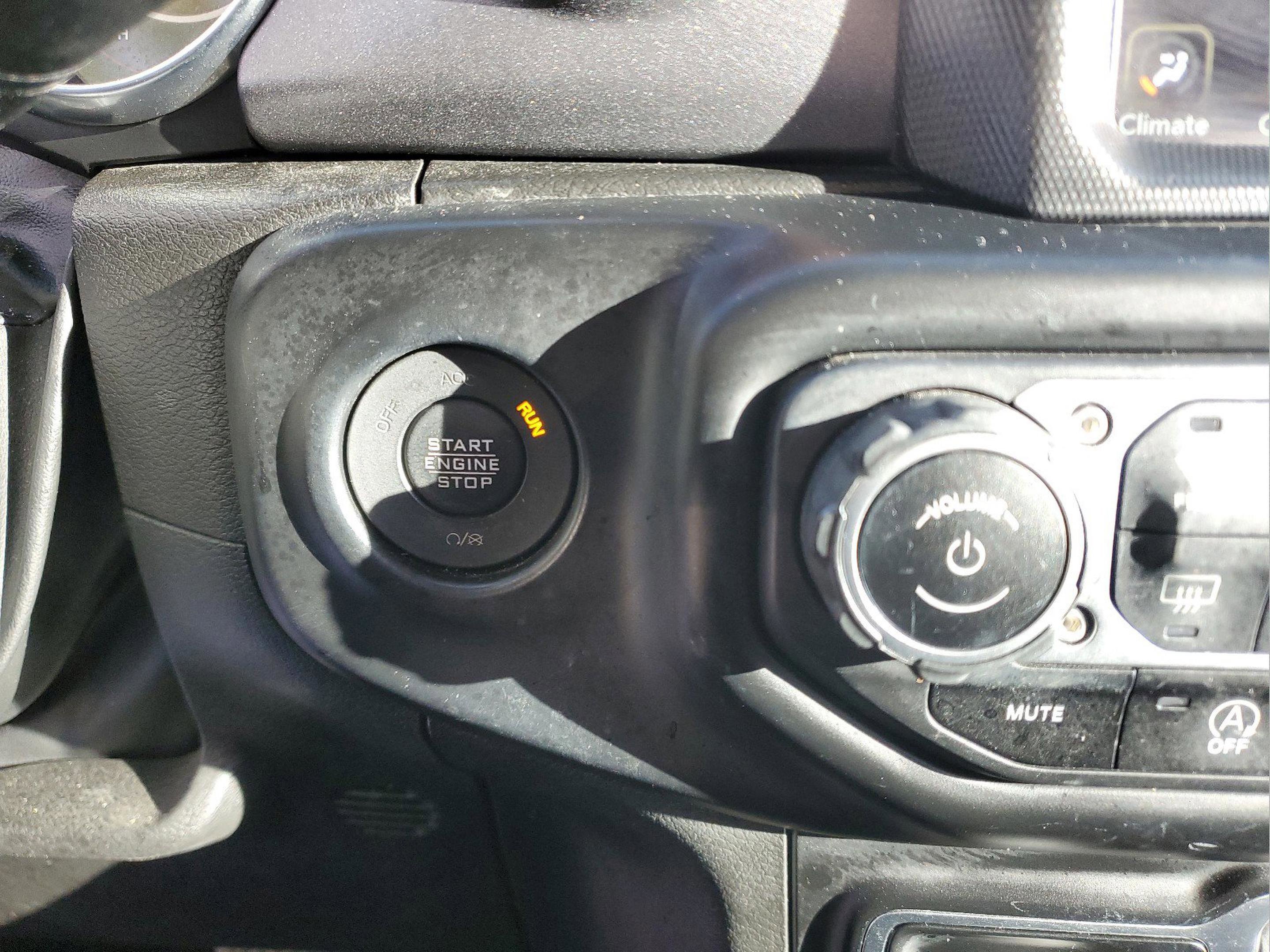 Certified 2022 Jeep Gladiator Mojave w/ LED Lighting Group image 25