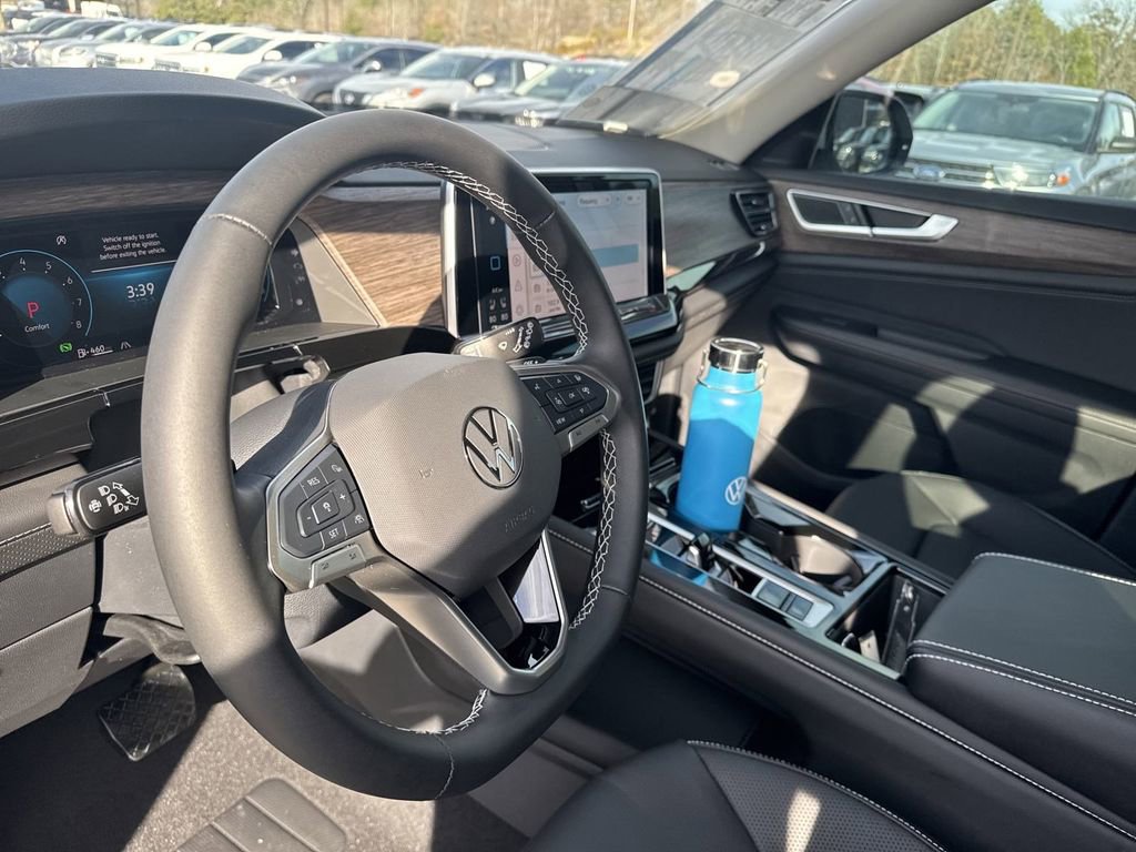 New 2025 Volkswagen Atlas SEL image 11