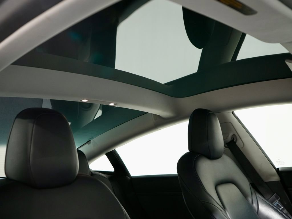 Used 2021 Tesla Model 3 Standard Range Plus image 6