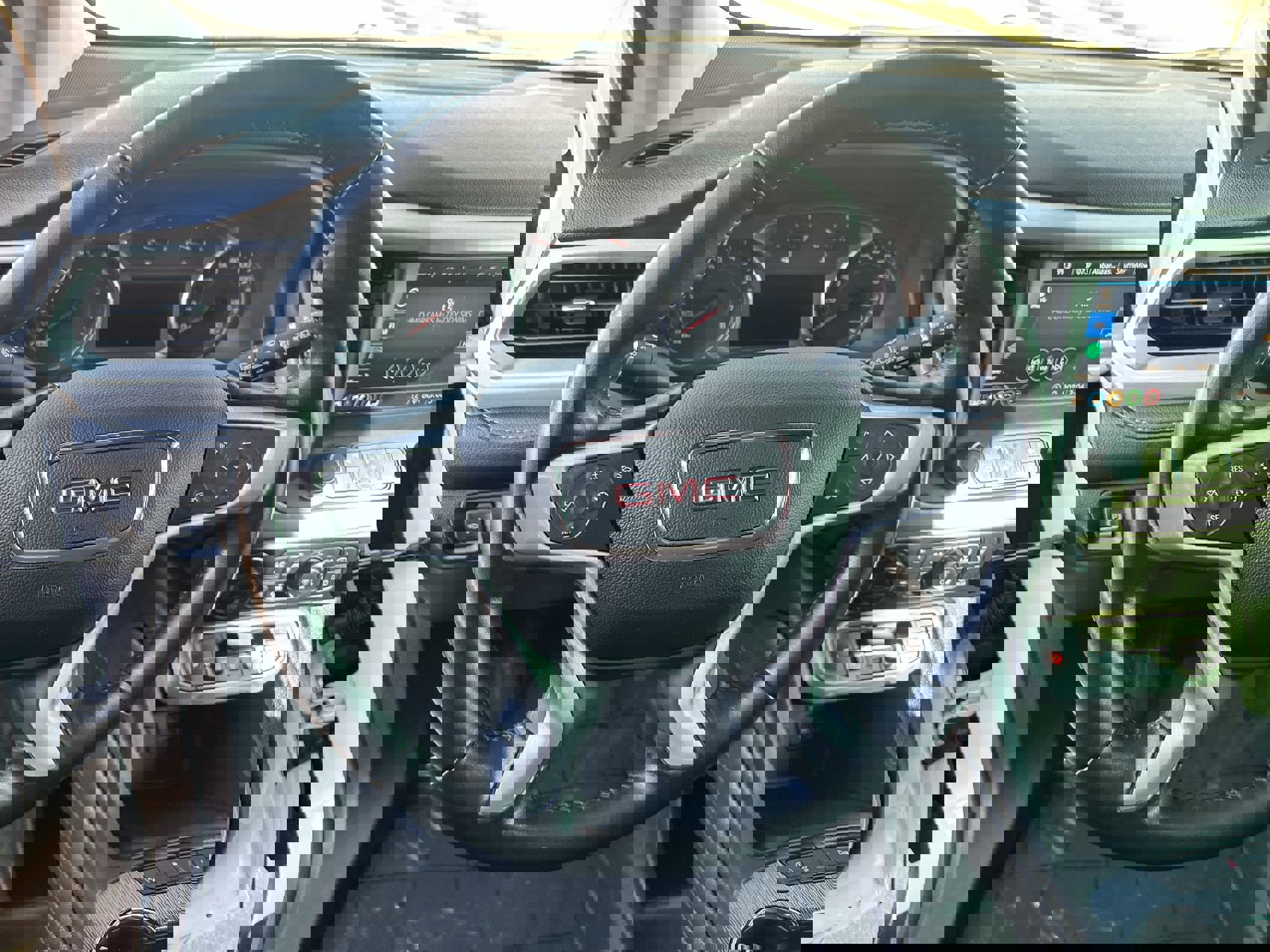 Used 2021 GMC Acadia SLT image 14