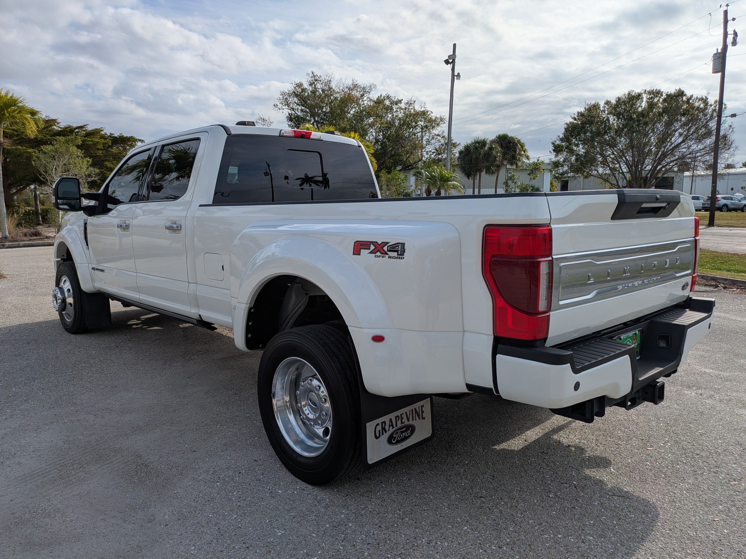Used 2021 Ford F450 Limited w/ FX4 Off-Road Package AWD/4WD image 6