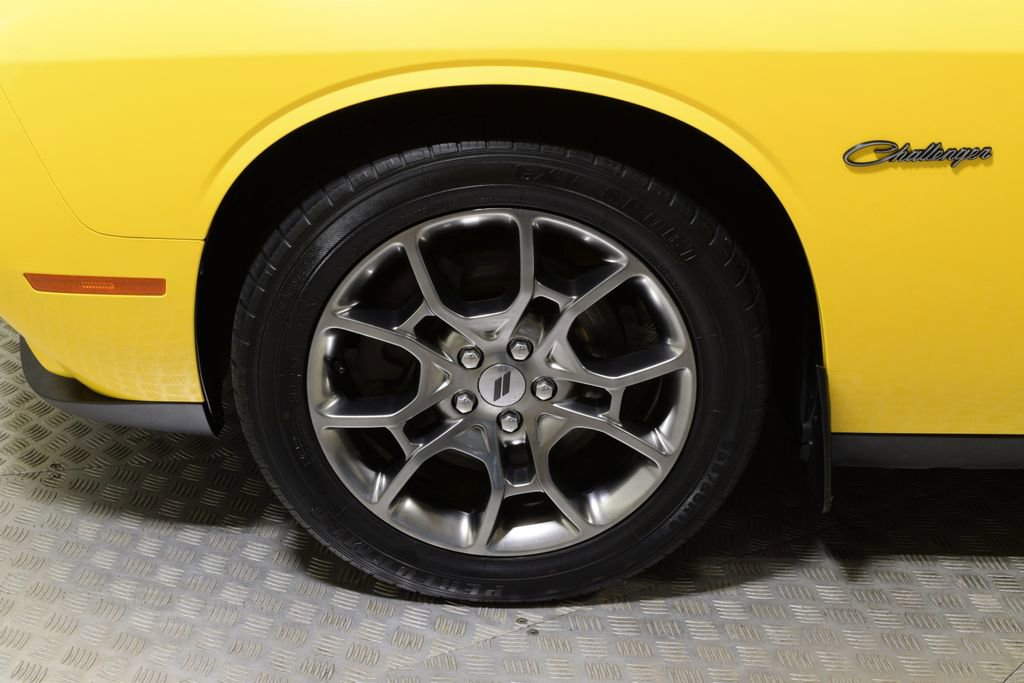 Used 2017 Dodge Challenger GT image 33