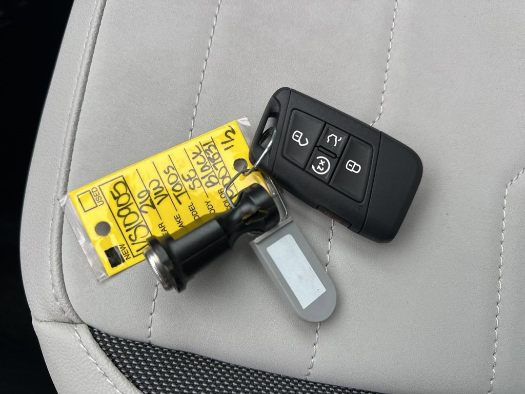 New 2026 Volkswagen Taos SE image 31