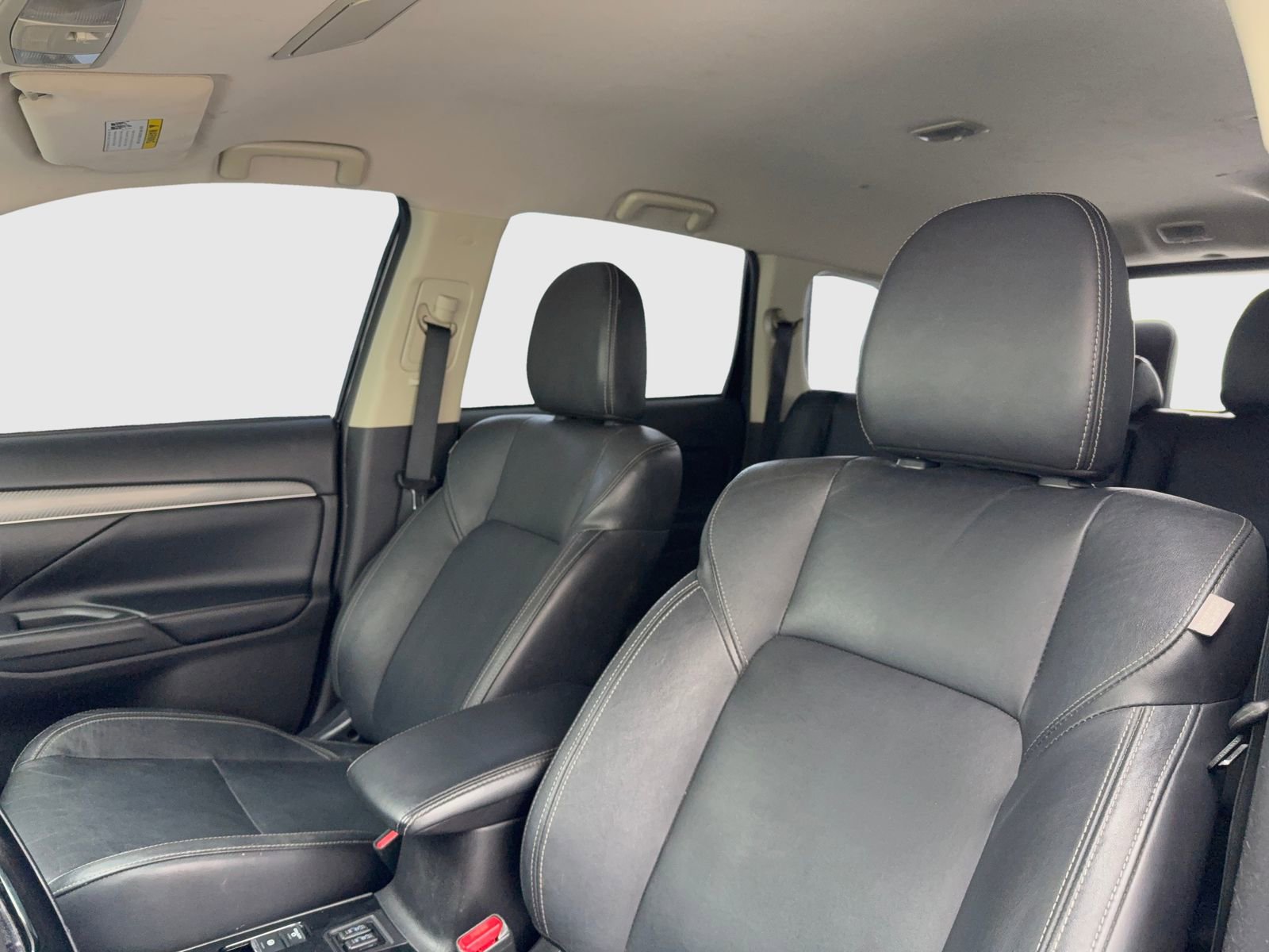 Used 2019 Mitsubishi Outlander SEL image 15