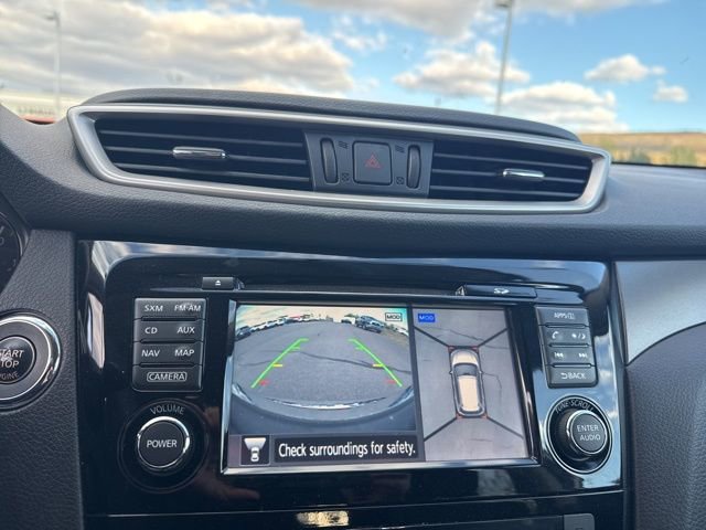 Used 2015 Nissan Rogue SV w/ SV Premium Package AWD/4WD image 16