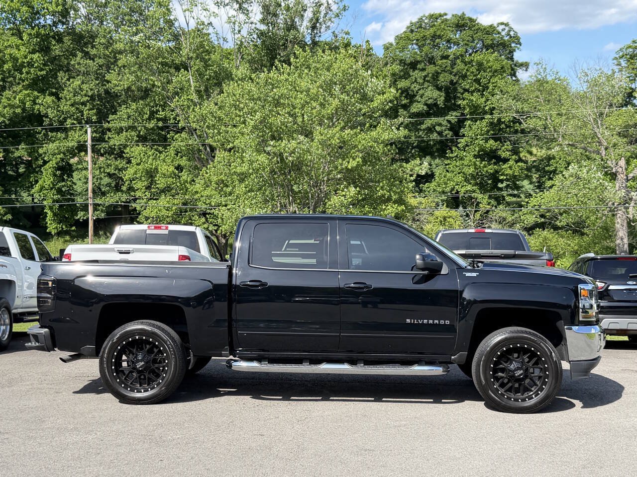 Used 2018 Chevrolet Silverado 1500 LT w/ All Star Edition AWD/4WD image 2