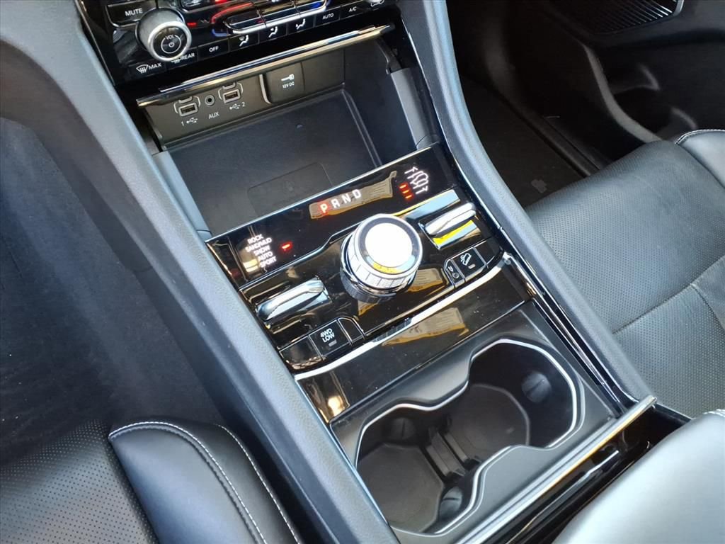 Used 2023 Jeep Grand Cherokee Overland w/ Luxury Tech Group IV image 29