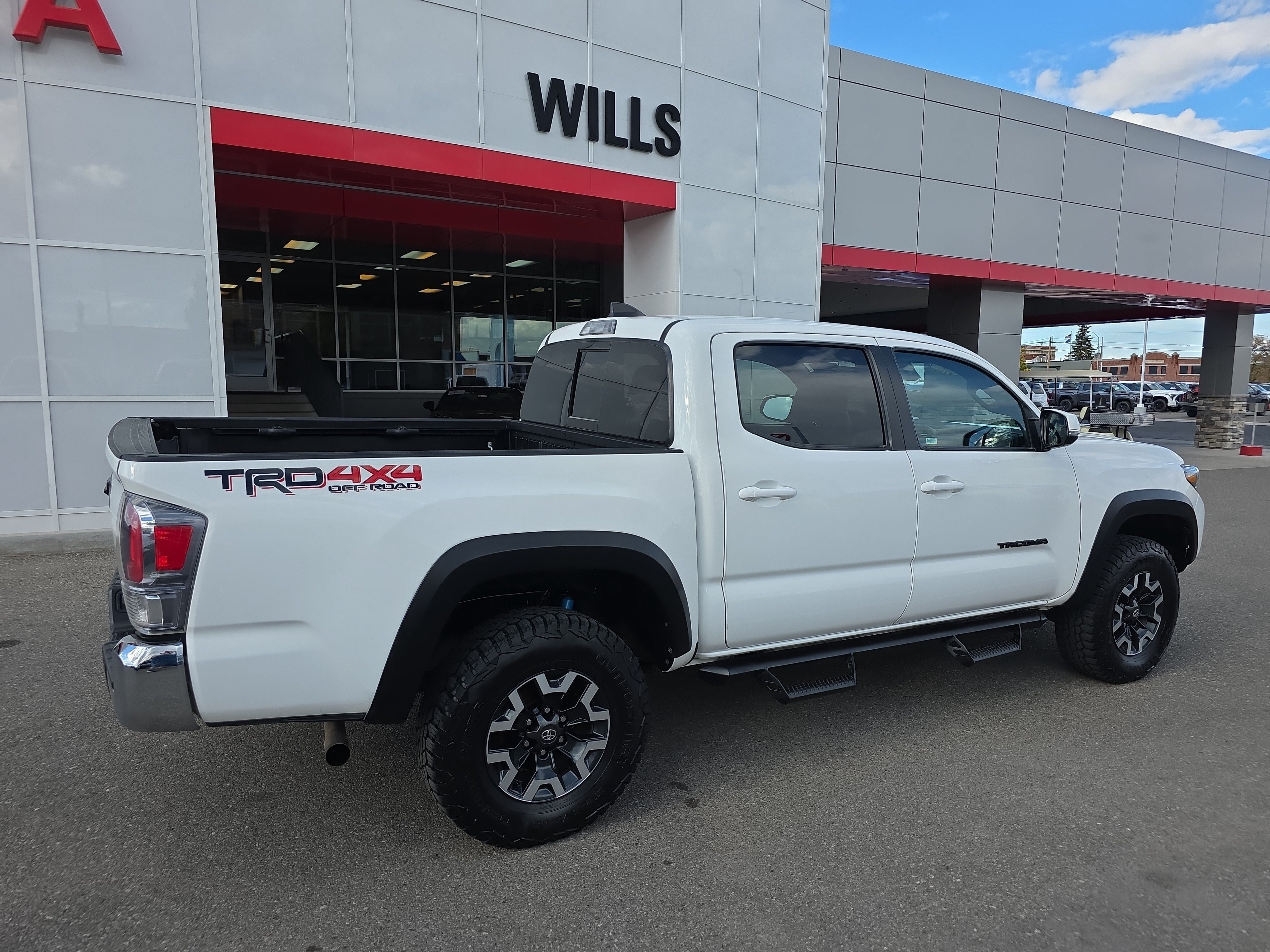 Used 2023 Toyota Tacoma TRD Off-Road AWD/4WD image 8
