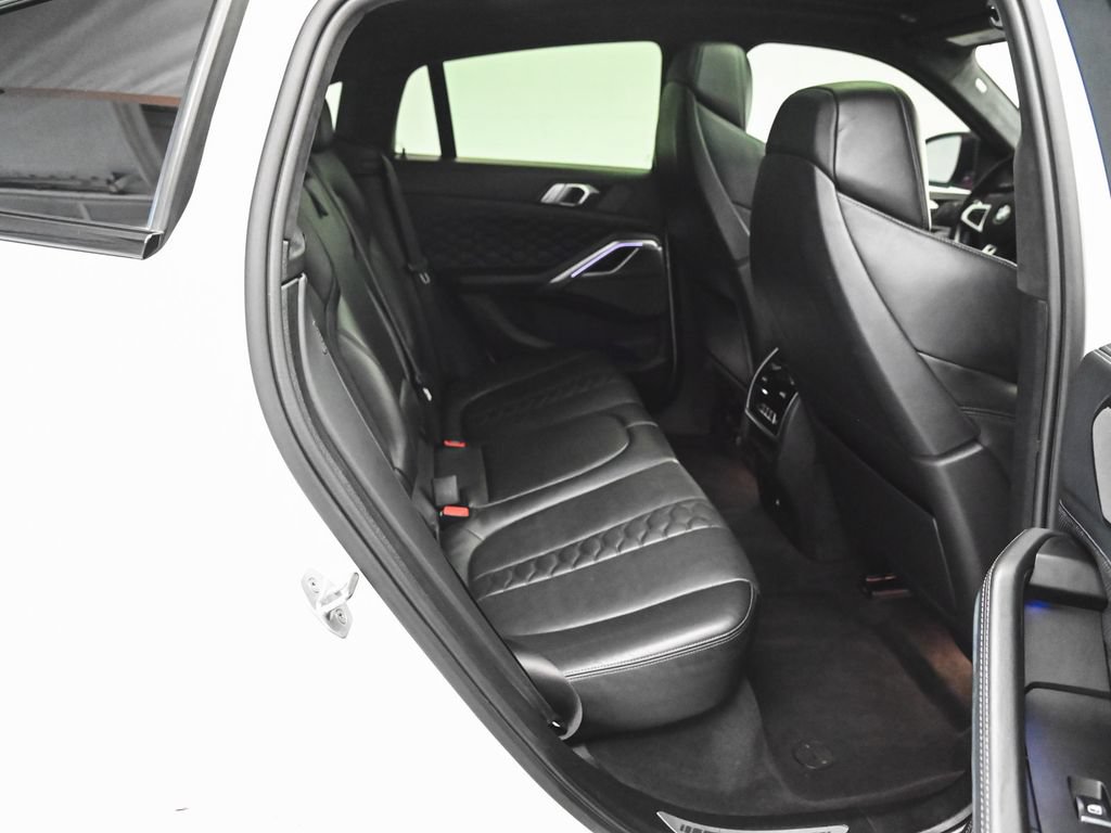 Used 2021 BMW X6 M AWD/4WD image 32