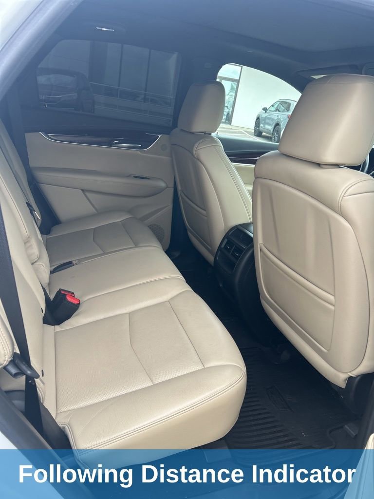 Used 2017 Cadillac XT5 Luxury w/ Driver Awareness Package image 15