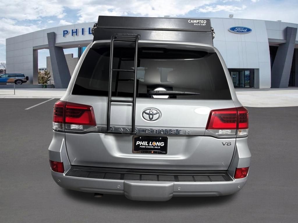 Used 2016 Toyota Land Cruiser image 6