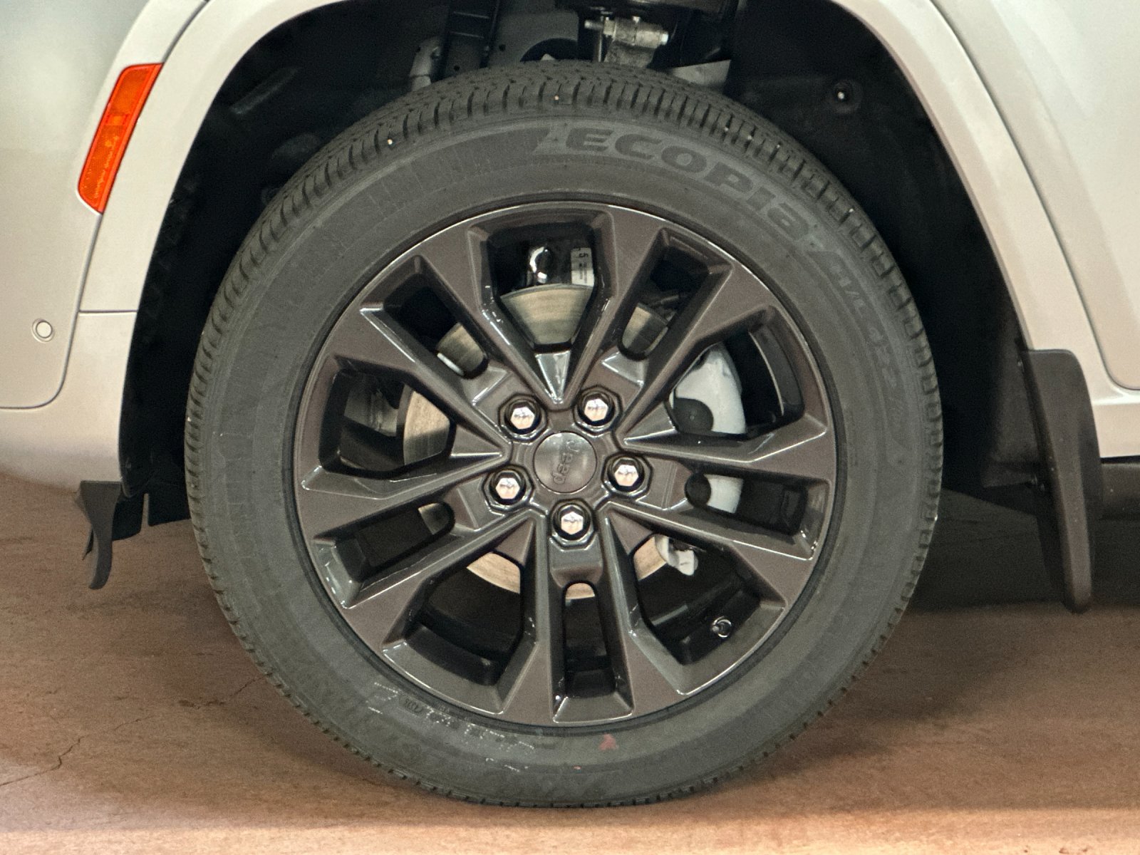 New 2026 Jeep Grand Cherokee Limited AWD/4WD image 23