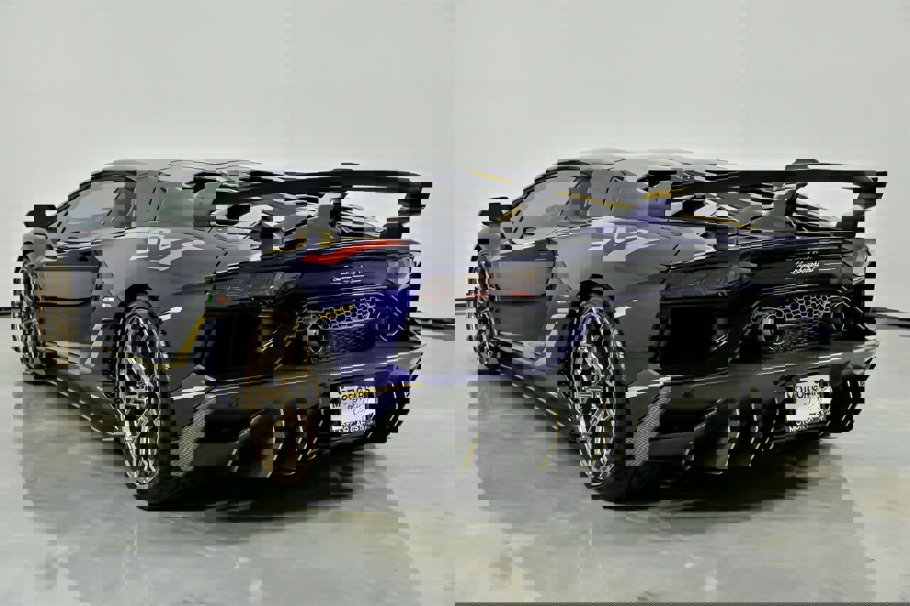 Used 2019 Lamborghini Aventador SVJ image 15