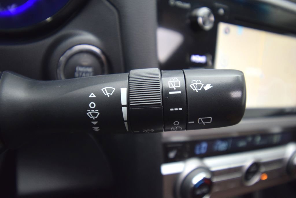 Used 2017 Subaru Outback 2.5i Touring image 37