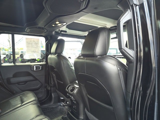 Used 2020 Jeep Wrangler Unlimited Sahara image 43