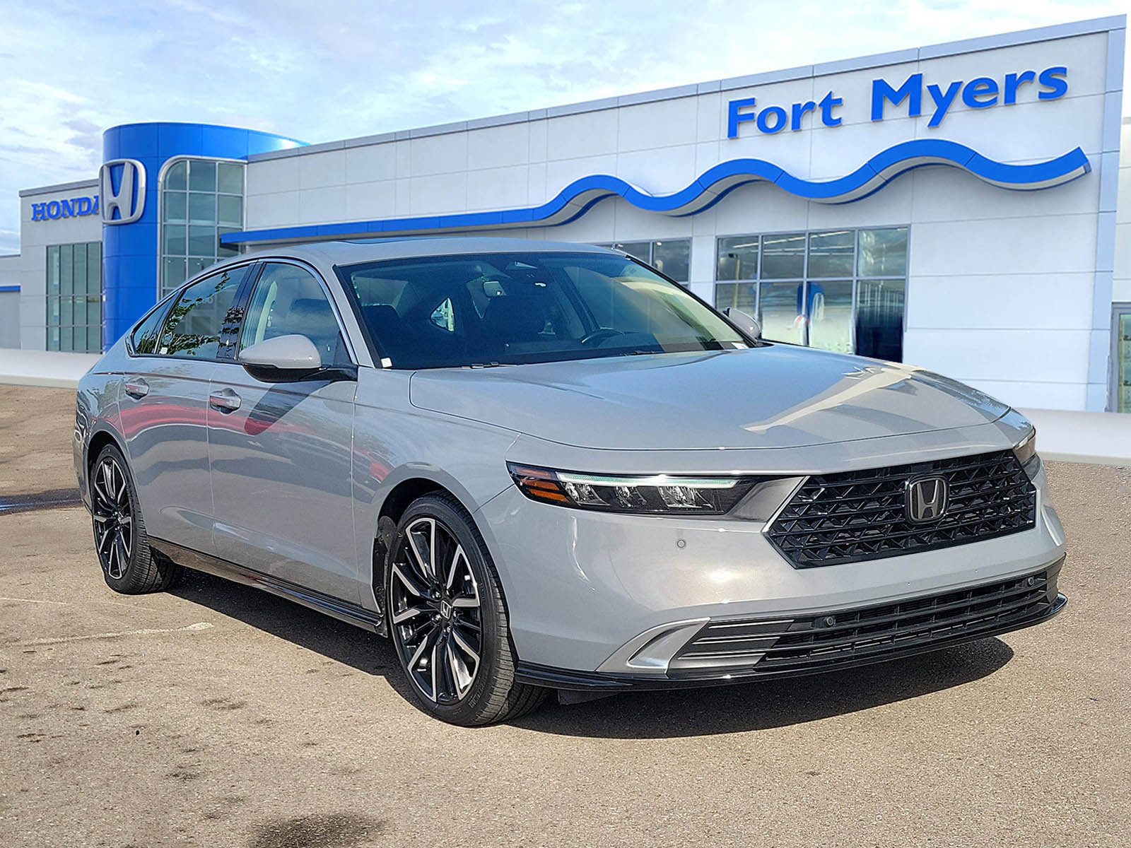 Used 2023 Honda Accord Touring image 1