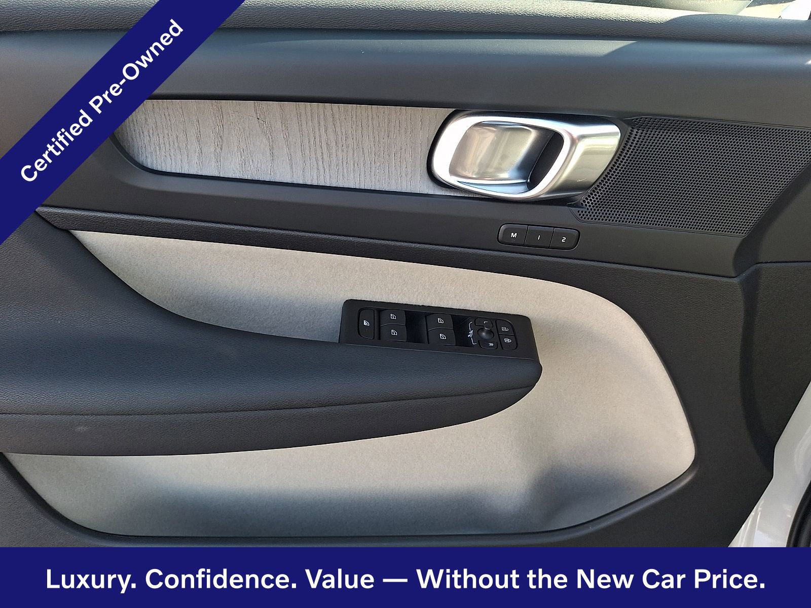 Certified 2023 Volvo XC40 B5 Plus w/ Protection Package Premier image 13