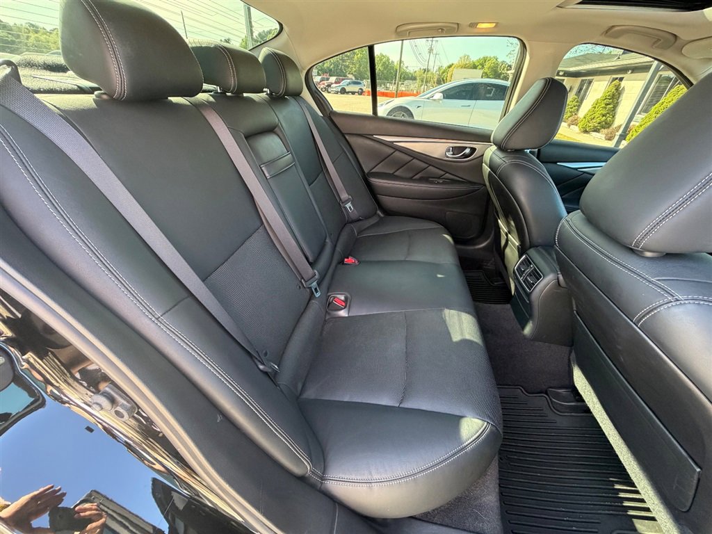 Used 2015 INFINITI Q50 Premium w/ Navigation Package image 18